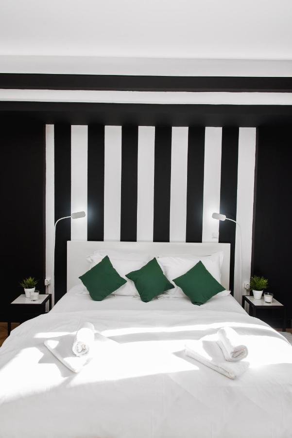 Home Plus Harmonia Atenas Exterior foto