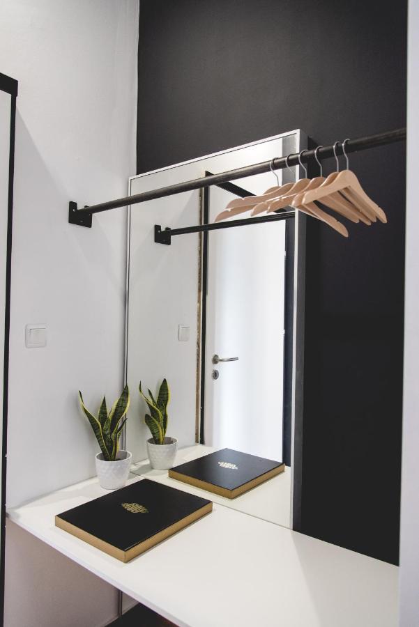 Home Plus Harmonia Atenas Exterior foto